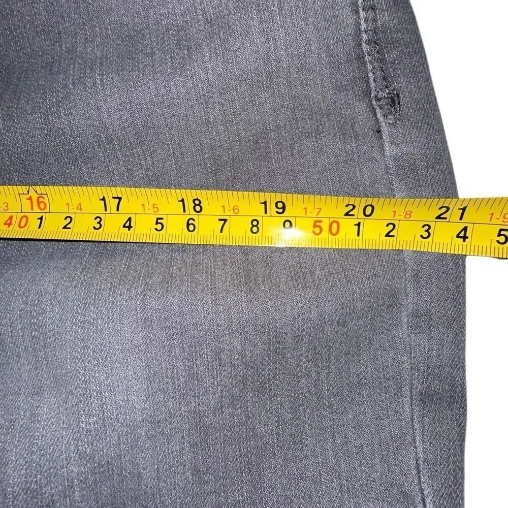 Gloria Vanderbilt Amanda gray denim jeans ladies, size 16